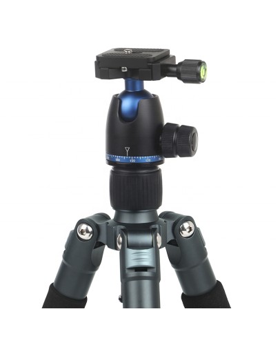 Portable Tripod Stand 